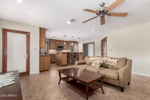 58 E Canterbury Ct, Phoenix, AZ 85022 photo 13