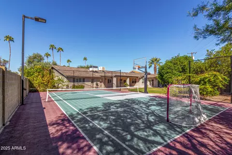 58 E Canterbury Ct, Phoenix, AZ 85022 photo 43