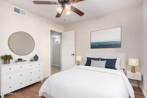 58 E Canterbury Ct, Phoenix, AZ 85022 photo 24