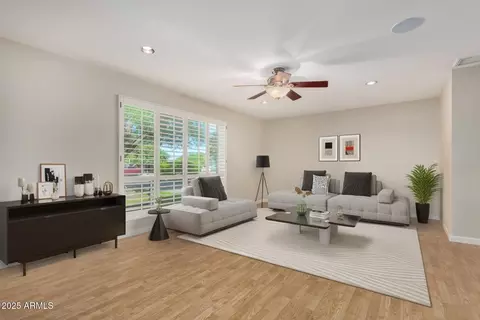 58 E Canterbury Ct, Phoenix, AZ 85022 photo 3