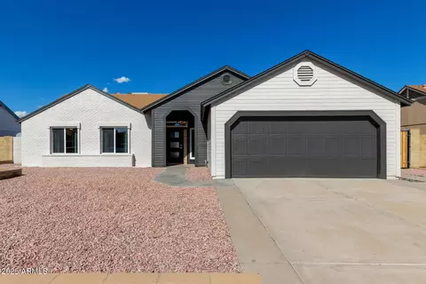 6320 W Del Mar Ln, Glendale, AZ 85306
