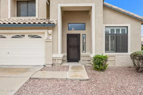 Exterior - 2027 E Parkside Ln, Phoenix, AZ 85024 photo 4 of 8
