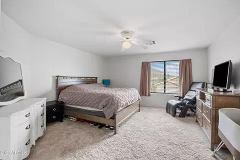Bedroom - 2027 E Parkside Ln, Phoenix, AZ 85024 photo 3 of 5