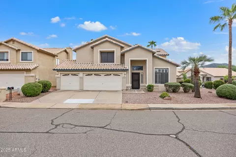 Exterior - 2027 E Parkside Ln, Phoenix, AZ 85024 photo 3 of 8