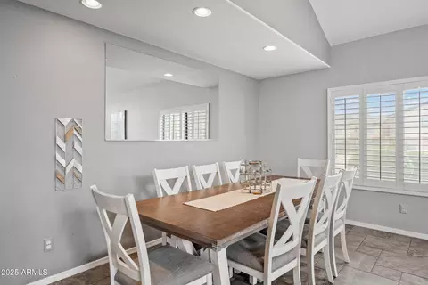 Dining - 2027 E Parkside Ln, Phoenix, AZ 85024 photo 3 of 4