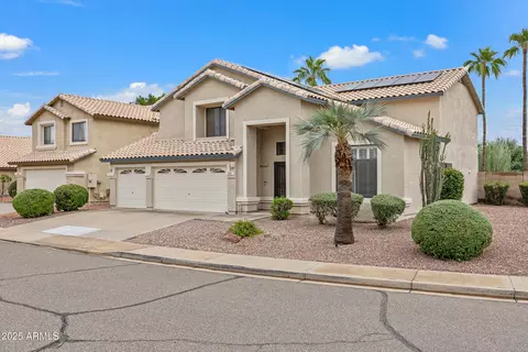 Exterior - 2027 E Parkside Ln, Phoenix, AZ 85024 photo 2 of 8
