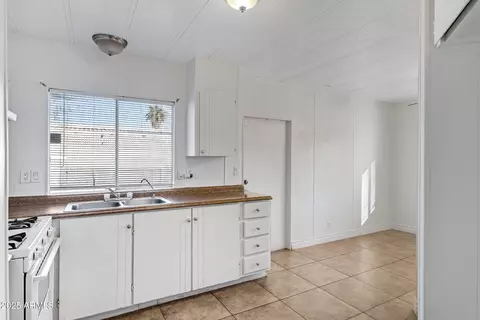 7646 E Gale Ave, Mesa, AZ 85209 photo 8