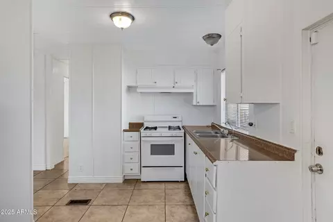 7646 E Gale Ave, Mesa, AZ 85209 photo 9