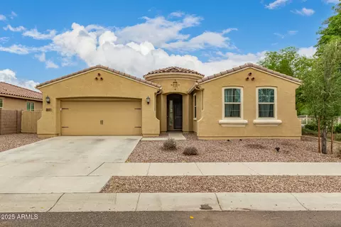 8987 W Seldon Ln, Peoria, AZ 85345