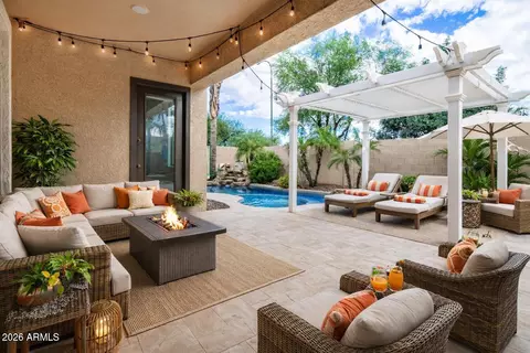 789 E San Carlos Way, Chandler, AZ 85249