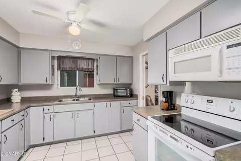 Kitchen - 5906 E Billings St, Mesa, AZ 85205 photo 2 of 2