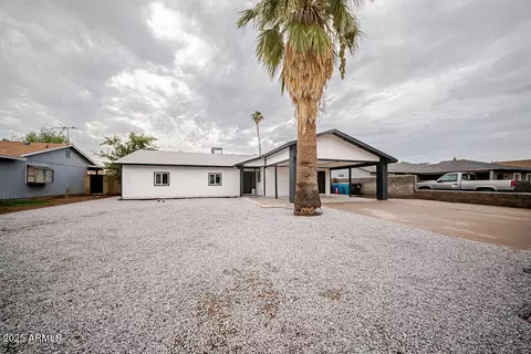 8807 W Clarendon Ave, Phoenix, AZ 85037