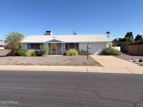 11007 W Florida Ave, Sun City, AZ 85351