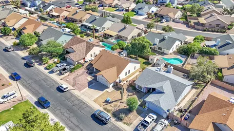 View/Area - 643 W Devon Ct, Gilbert, AZ 85233 photo 4 of 5