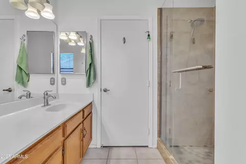 Bath - 643 W Devon Ct, Gilbert, AZ 85233 photo 2 of 3