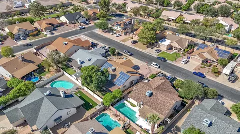 View/Area - 643 W Devon Ct, Gilbert, AZ 85233 photo 2 of 5