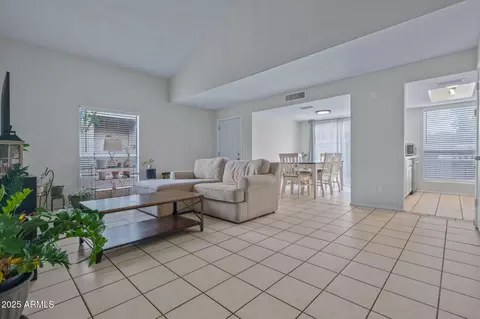 15407 N 2nd St, Phoenix, AZ 85022