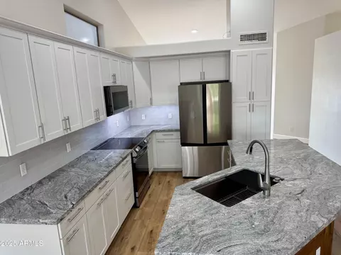 1314 W Kingbird Dr, Chandler, AZ 85286