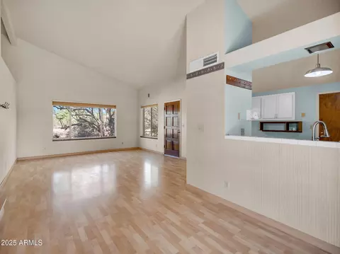 Living - 5801 E Broadway Ave, Apache Junction, AZ 85119 photo 3 of 7