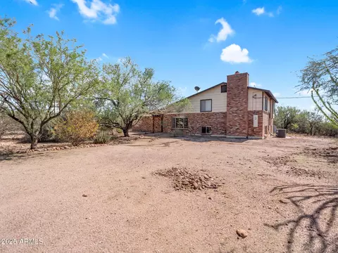 Exterior - 5801 E Broadway Ave, Apache Junction, AZ 85119 photo 1 of 3