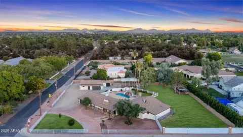 7049 W Surrey Ave, Peoria, AZ 85381