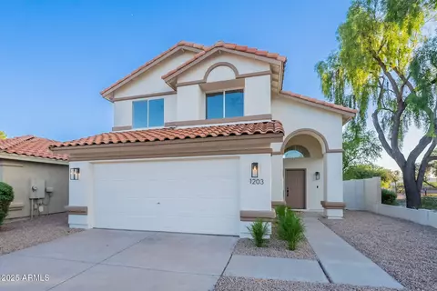 1203 E Muriel Dr, Phoenix, AZ 85022