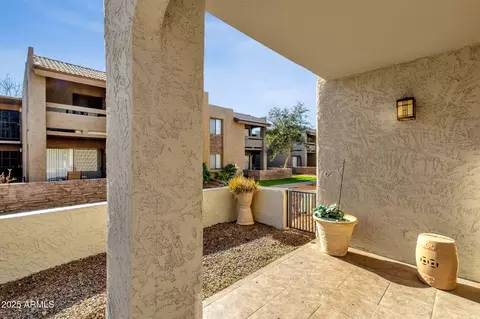 Exterior - 3825 E Camelback Rd #120, Phoenix, AZ 85018 photo 4 of 6