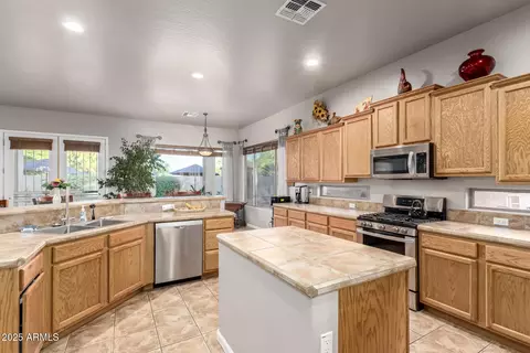 Kitchen - 4156 E Patrick St, Gilbert, AZ 85295 photo 3 of 5