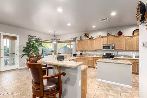 Kitchen - 4156 E Patrick St, Gilbert, AZ 85295 photo 2 of 5