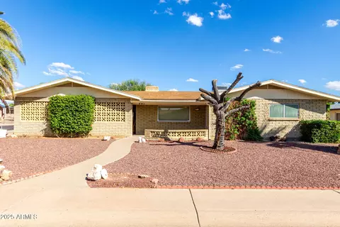 865 N 61st Pl, Mesa, AZ 85205