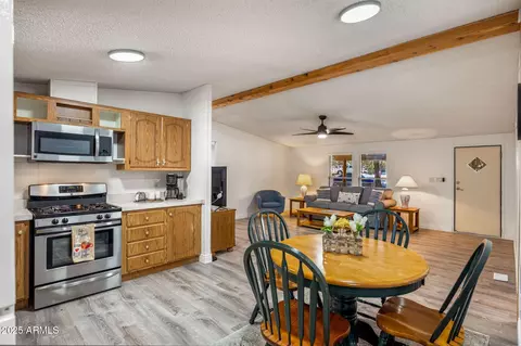 2064 Pinewood Dr, Overgaard, AZ 85933 photo 8