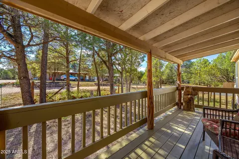 2064 Pinewood Dr, Overgaard, AZ 85933 photo 5