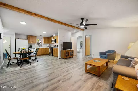 2064 Pinewood Dr, Overgaard, AZ 85933 photo 6