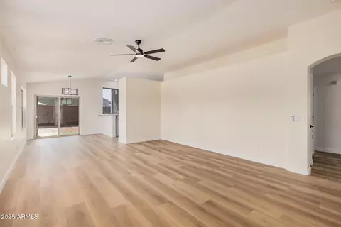 Living - 1521 E Chambers St, Phoenix, AZ 85040 photo 2 of 4