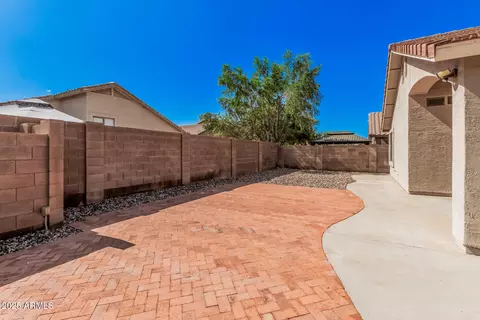 Exterior - 1521 E Chambers St, Phoenix, AZ 85040 photo 5 of 9