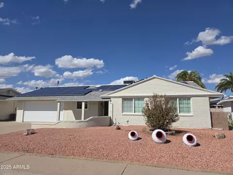 10010 W Deanne Dr, Sun City, AZ 85351