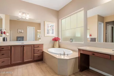 Bath - 3314 E Azalea Dr, Gilbert, AZ 85298 photo 1 of 1