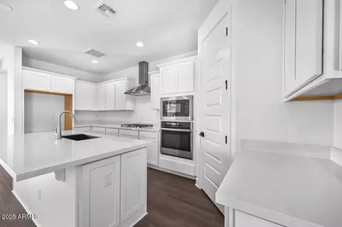 9222 S 169th Dr, Goodyear, AZ 85338 photo 5