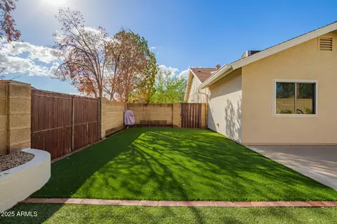 Exterior - 19645 N 3rd Ave, Phoenix, AZ 85027 photo 8 of 11