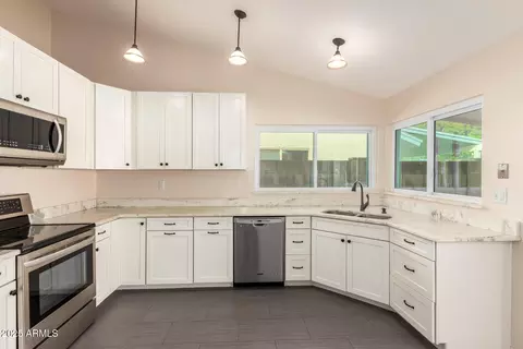 Kitchen - 19645 N 3rd Ave, Phoenix, AZ 85027 photo 3 of 3
