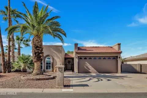 26422 S Greencastle Dr, Sun Lakes, AZ 85248