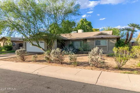 5708 W Redfield Rd, Glendale, AZ 85306