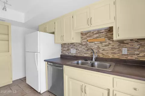 1215 E Geneva Dr, Tempe, AZ 85282 photo 14