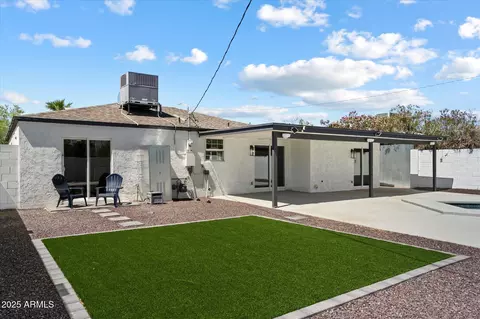 Exterior - 4307 N 15th Dr, Phoenix, AZ 85015 photo 6 of 8