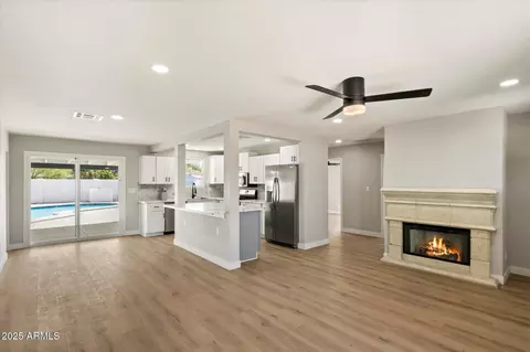 Living - 4307 N 15th Dr, Phoenix, AZ 85015 photo 2 of 6