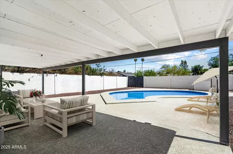 Exterior - 4307 N 15th Dr, Phoenix, AZ 85015 photo 3 of 8