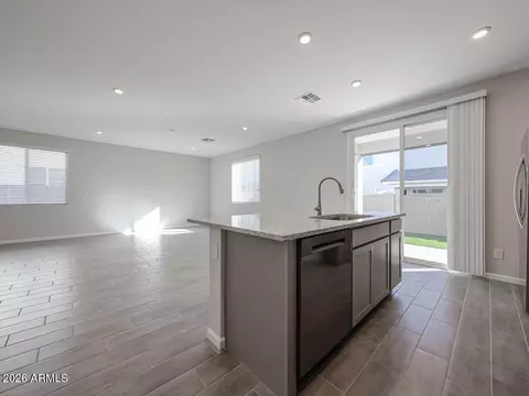 Kitchen - 2635 E Boulder Ave, Apache Junction, AZ 85119 photo 4 of 5