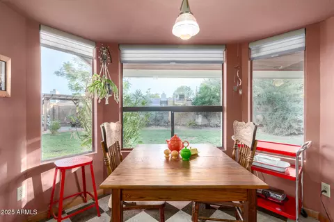 Dining - 3123 E Charleston Ave, Phoenix, AZ 85032 photo 2 of 2