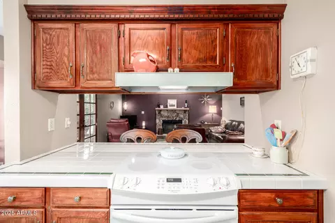 Kitchen - 3123 E Charleston Ave, Phoenix, AZ 85032 photo 4 of 4