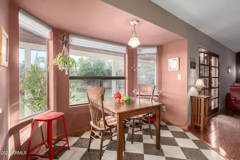 Dining - 3123 E Charleston Ave, Phoenix, AZ 85032 photo 1 of 2